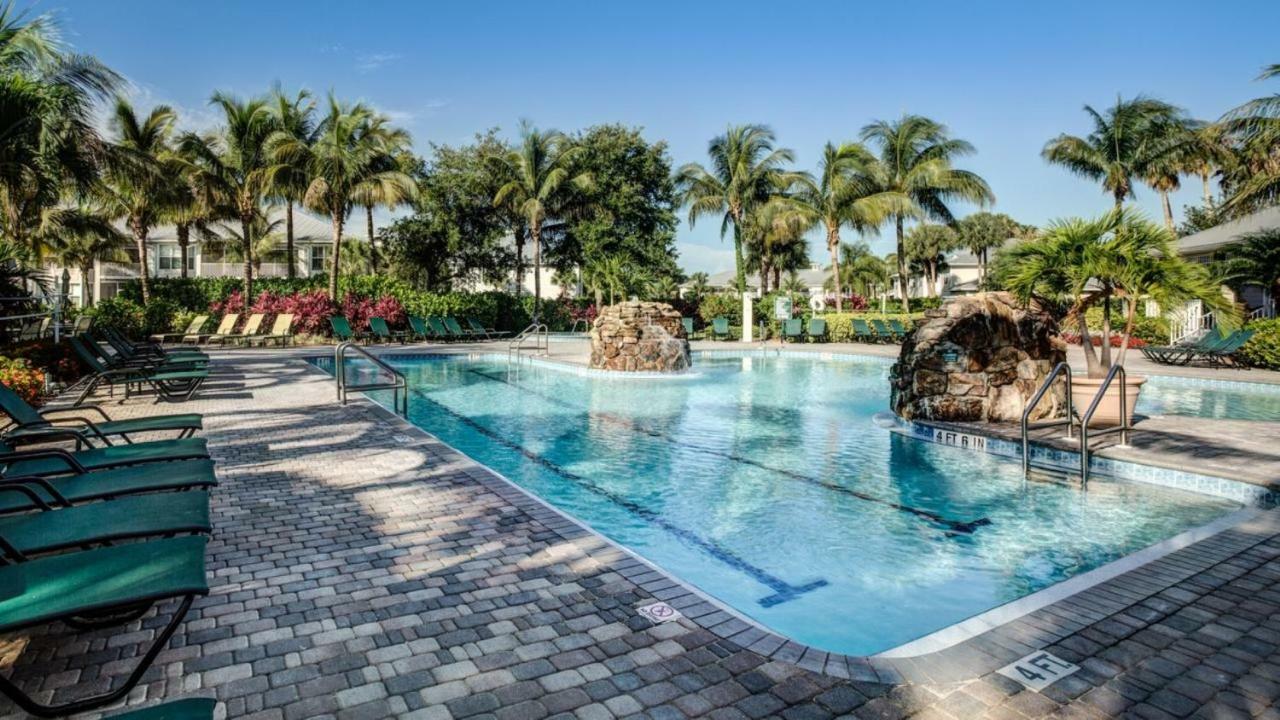 Vacation In Paradise Lely Resort Bagian luar foto